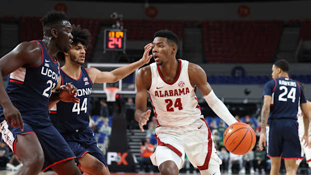Brandon Miller vs UConn, November 25, 2022